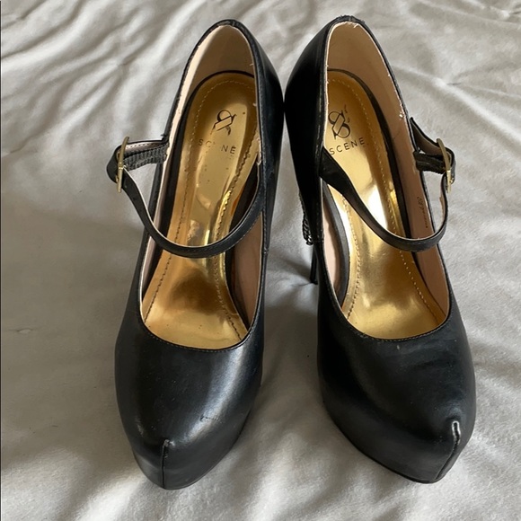 Chain detail Mary-Jane style pumps - Picture 2 of 6